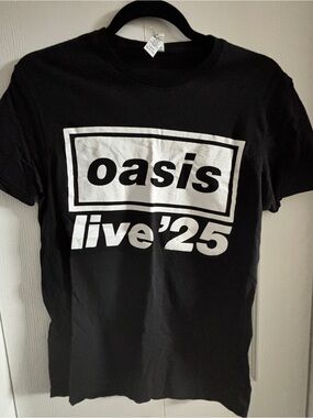 Oasis Bootleg Tour T-Shirt Classic Black and White Graphic